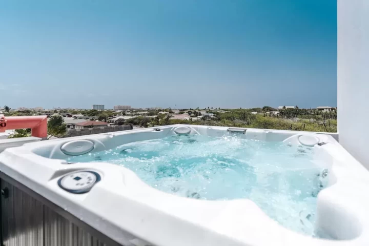 Luxurious Penthouse Offering Breathtaking Aruba Views photo 2