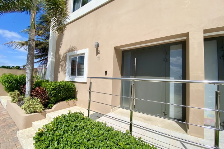 Le Vent Townhouse 18 For Sale photo 2