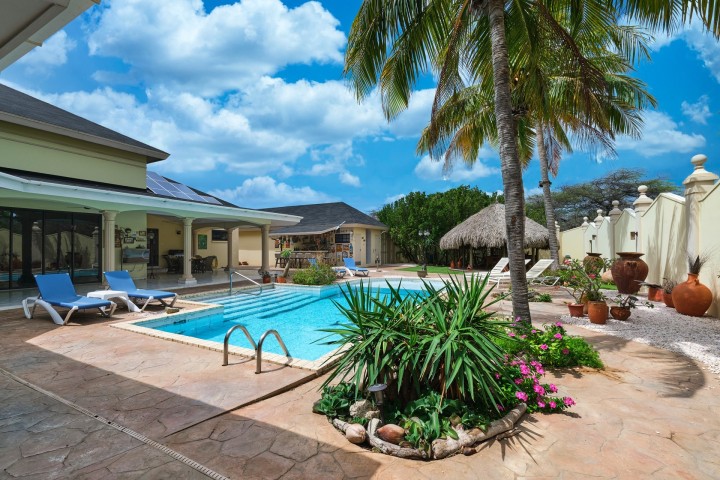 Oranjestad Luxury Villa photo 2
