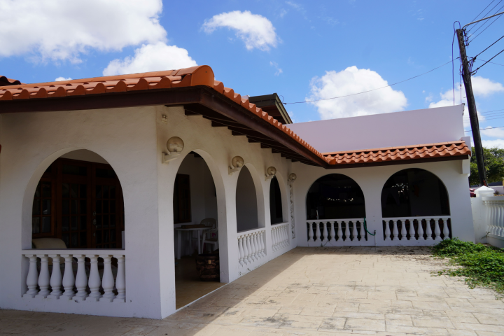 Charming 3-bedroom home in Savaneta photo 2