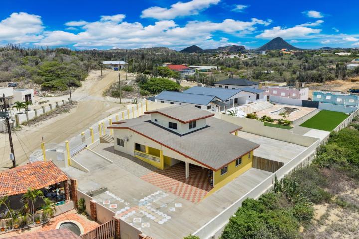 Barcadera Private Estate | Spacious Home on a 1,313 m² Private Lot photo 1