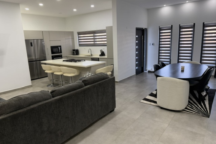 Furnished 3-Bedroom Home for Rent in Noord photo 1