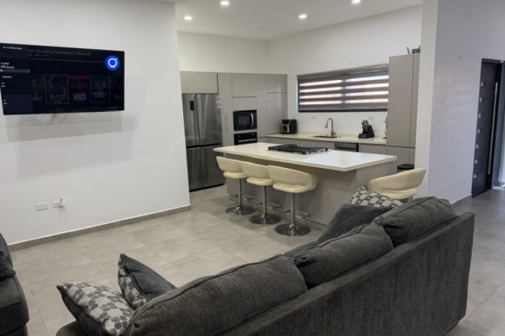Furnished 3-Bedroom Home for Rent in Noord photo 2